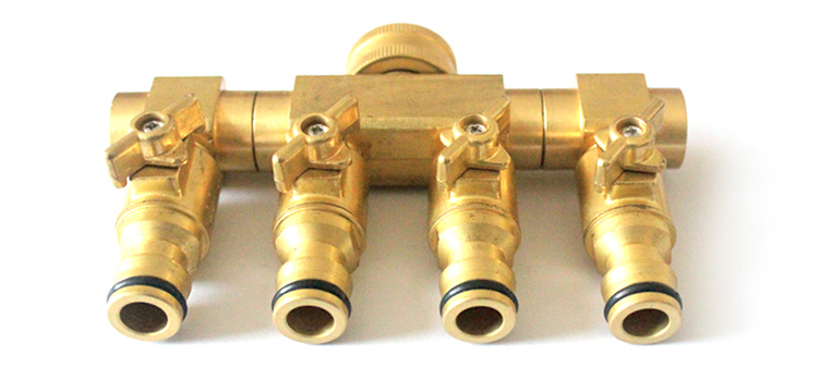 Duty பித்தளை 4 Way Hose Manifold Hose Pipe Adapter